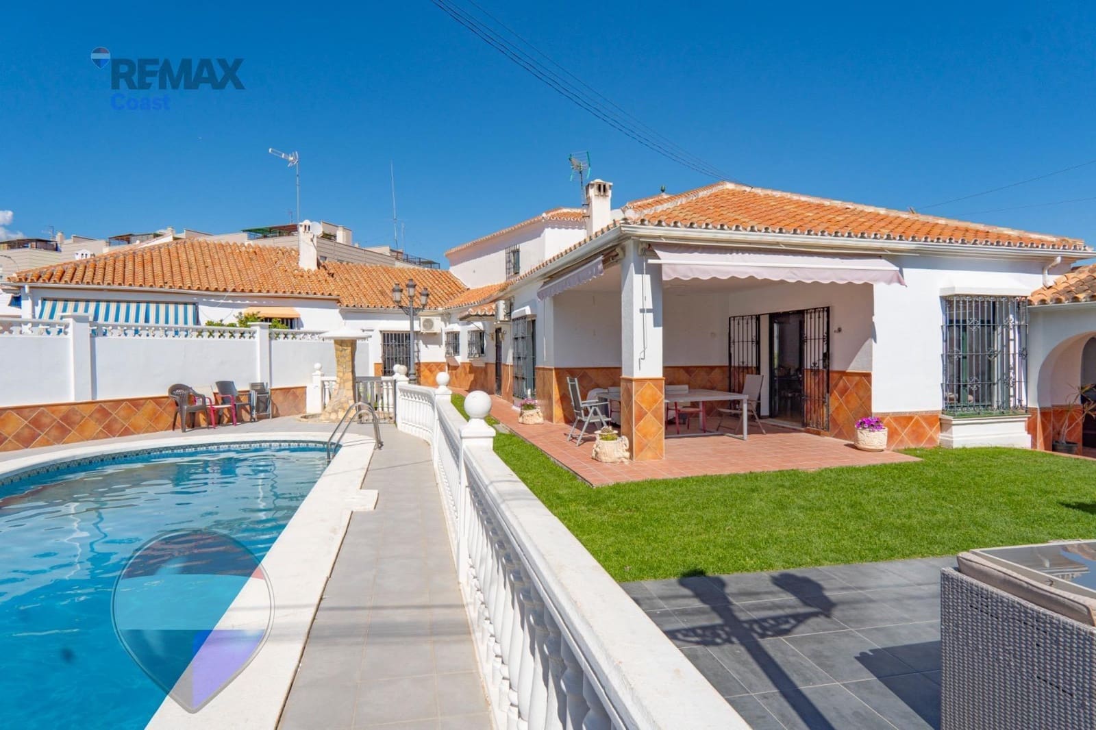 6 bedroom Villa for sale in Rincon de la Victoria with pool - € 1,049,000 (Ref: 9755861)