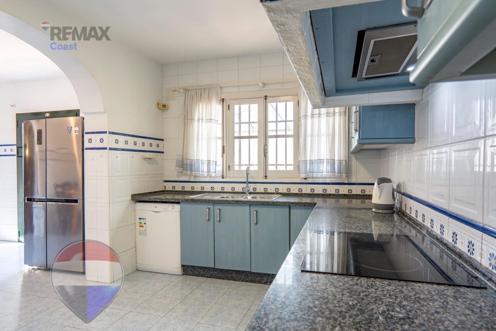 6 bedroom Villa for sale in Rincon de la Victoria with pool - € 1,049,000 (Ref: 9755861)