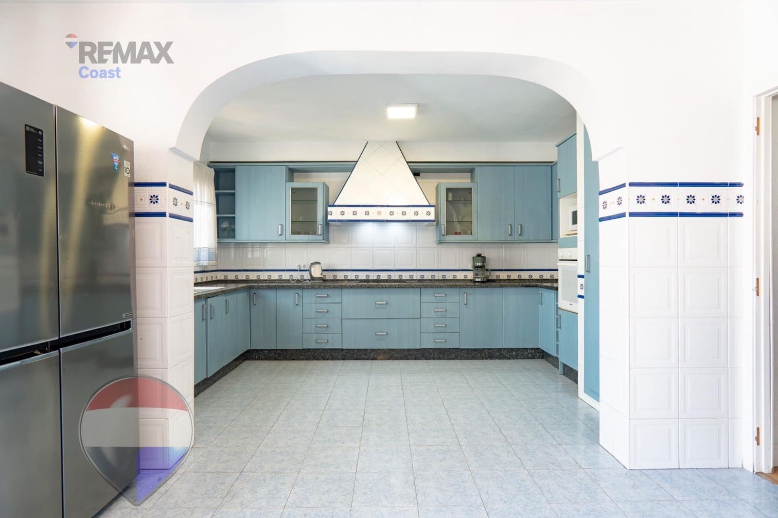 6 bedroom Villa for sale in Rincon de la Victoria with pool - € 1,049,000 (Ref: 9755861)