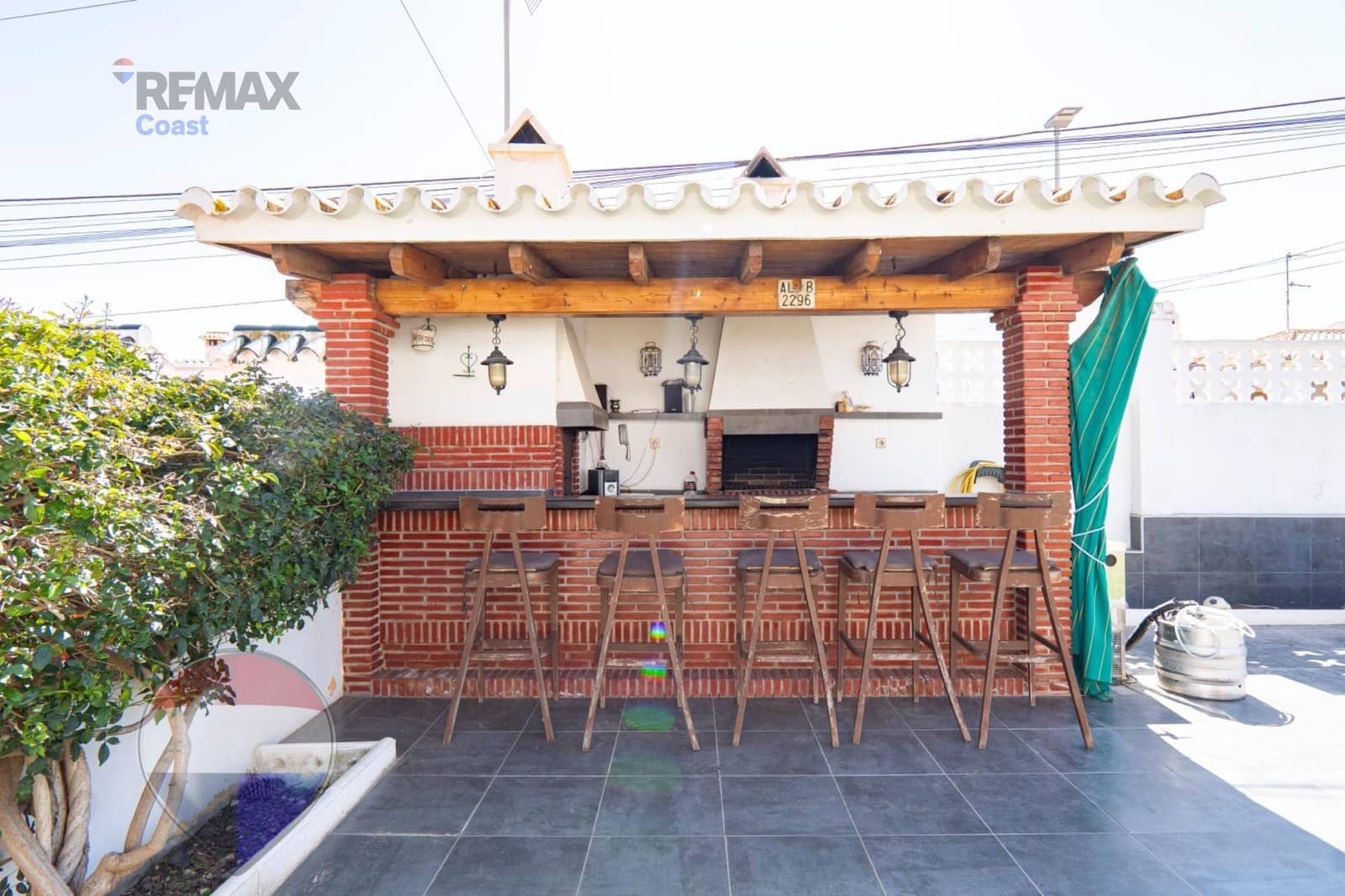 6 bedroom Villa for sale in Rincon de la Victoria with pool - € 1,049,000 (Ref: 9755861)