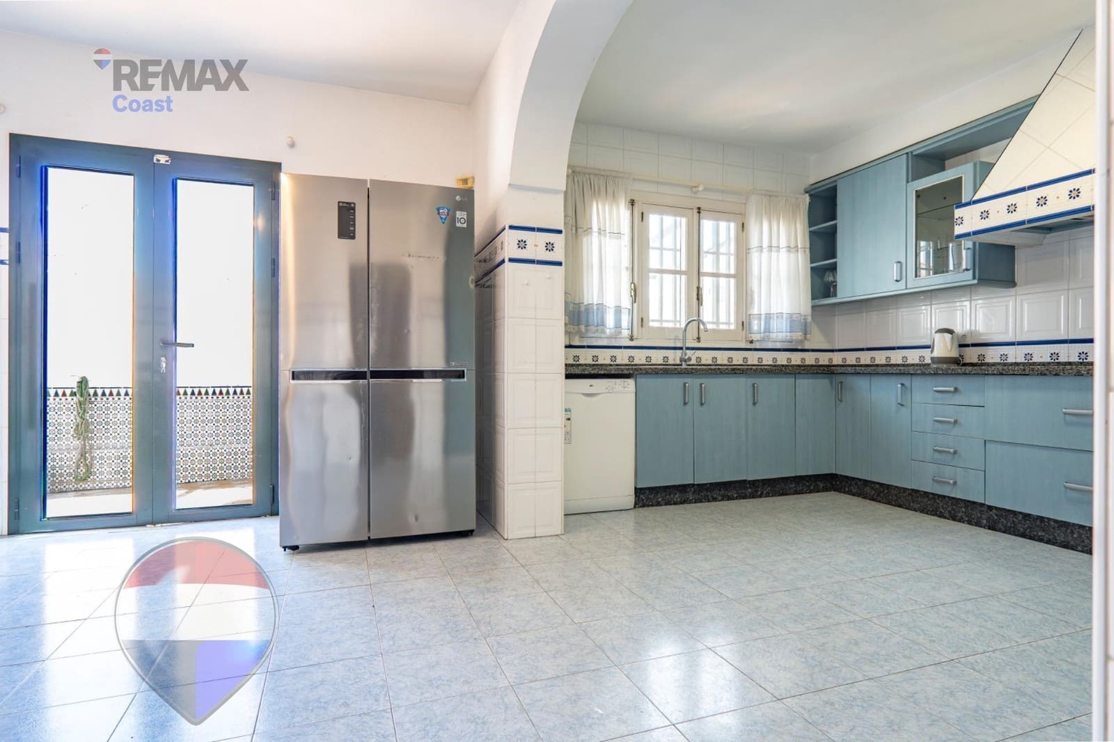 6 bedroom Villa for sale in Rincon de la Victoria with pool - € 1,049,000 (Ref: 9755861)