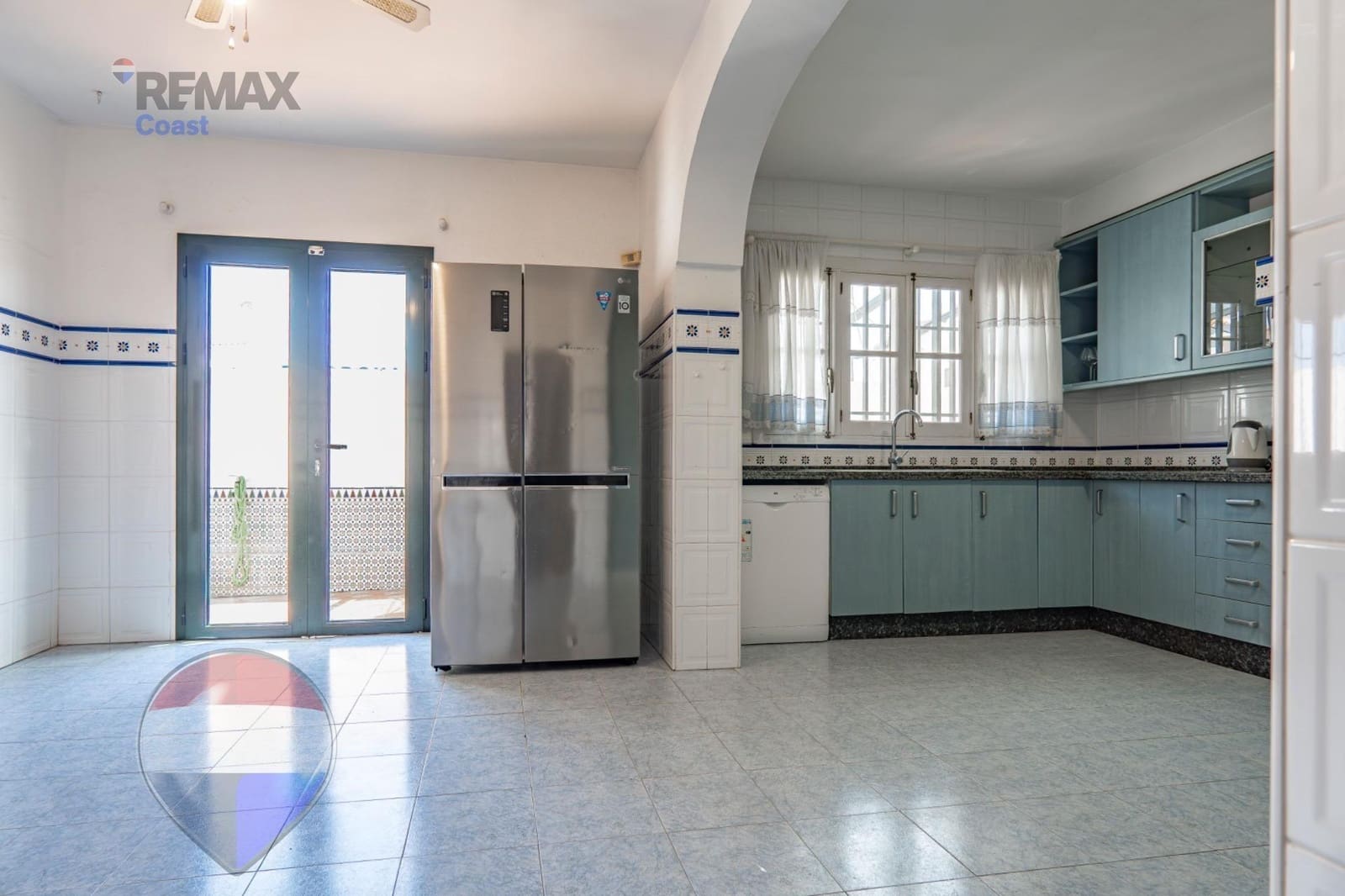 6 bedroom Villa for sale in Rincon de la Victoria with pool - € 1,049,000 (Ref: 9755861)