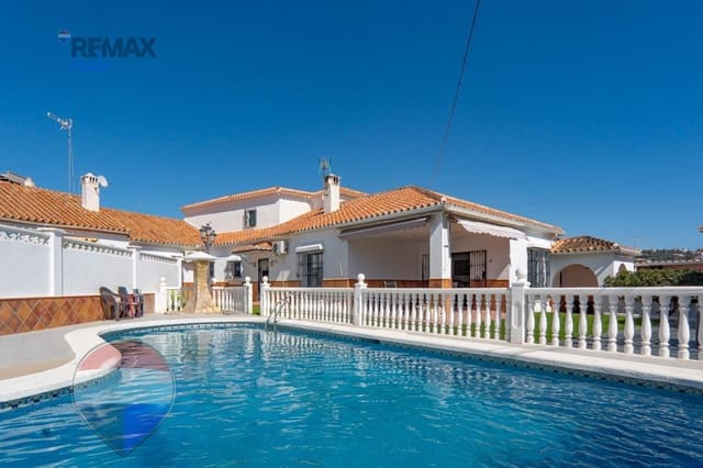 6 quarto Moradia para venda em Rincón de la Victoria com piscina - 1 049 000 € (Ref: 9755861)