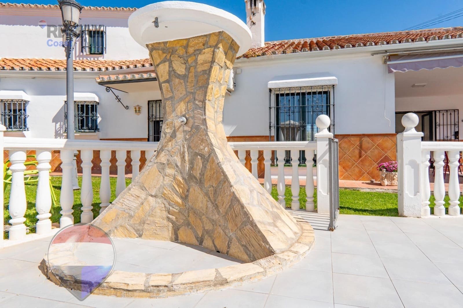 6 bedroom Villa for sale in Rincon de la Victoria with pool - € 1,049,000 (Ref: 9755861)