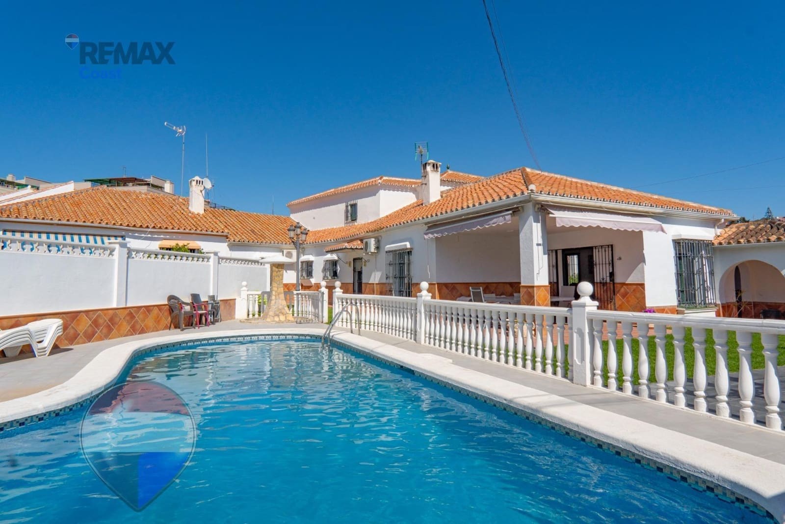 6 bedroom Villa for sale in Rincon de la Victoria with pool - € 1,049,000 (Ref: 9755861)