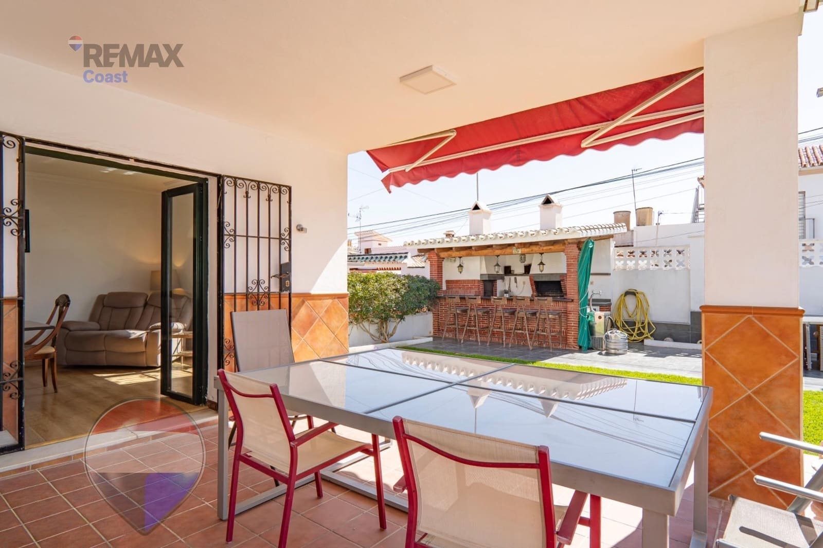 6 bedroom Villa for sale in Rincon de la Victoria with pool - € 1,049,000 (Ref: 9755861)
