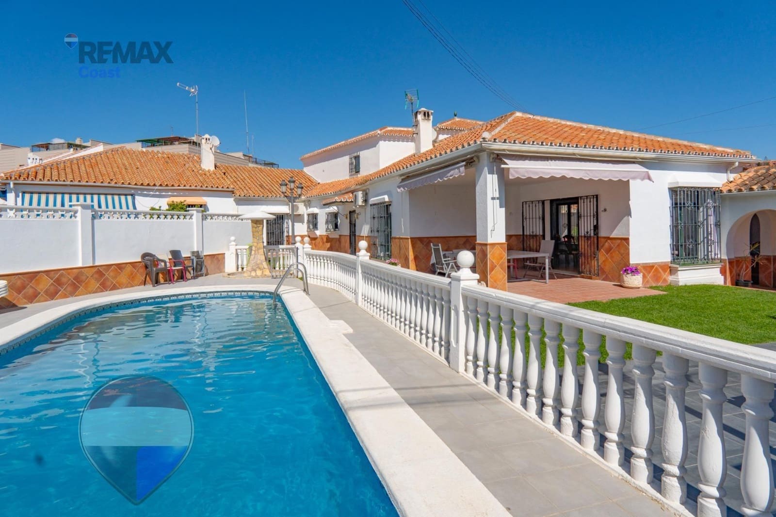 6 bedroom Villa for sale in Rincon de la Victoria with pool - € 1,049,000 (Ref: 9755861)