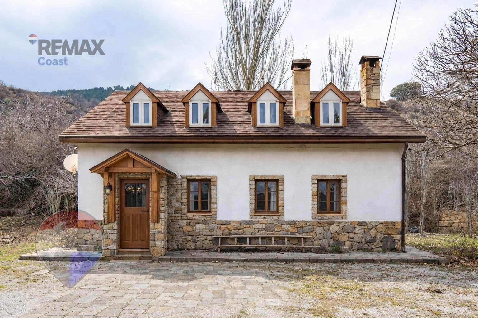 20 bedroom Hotel for sale in Guejar Sierra with garage - € 1,650,000 (Ref: 9755862)