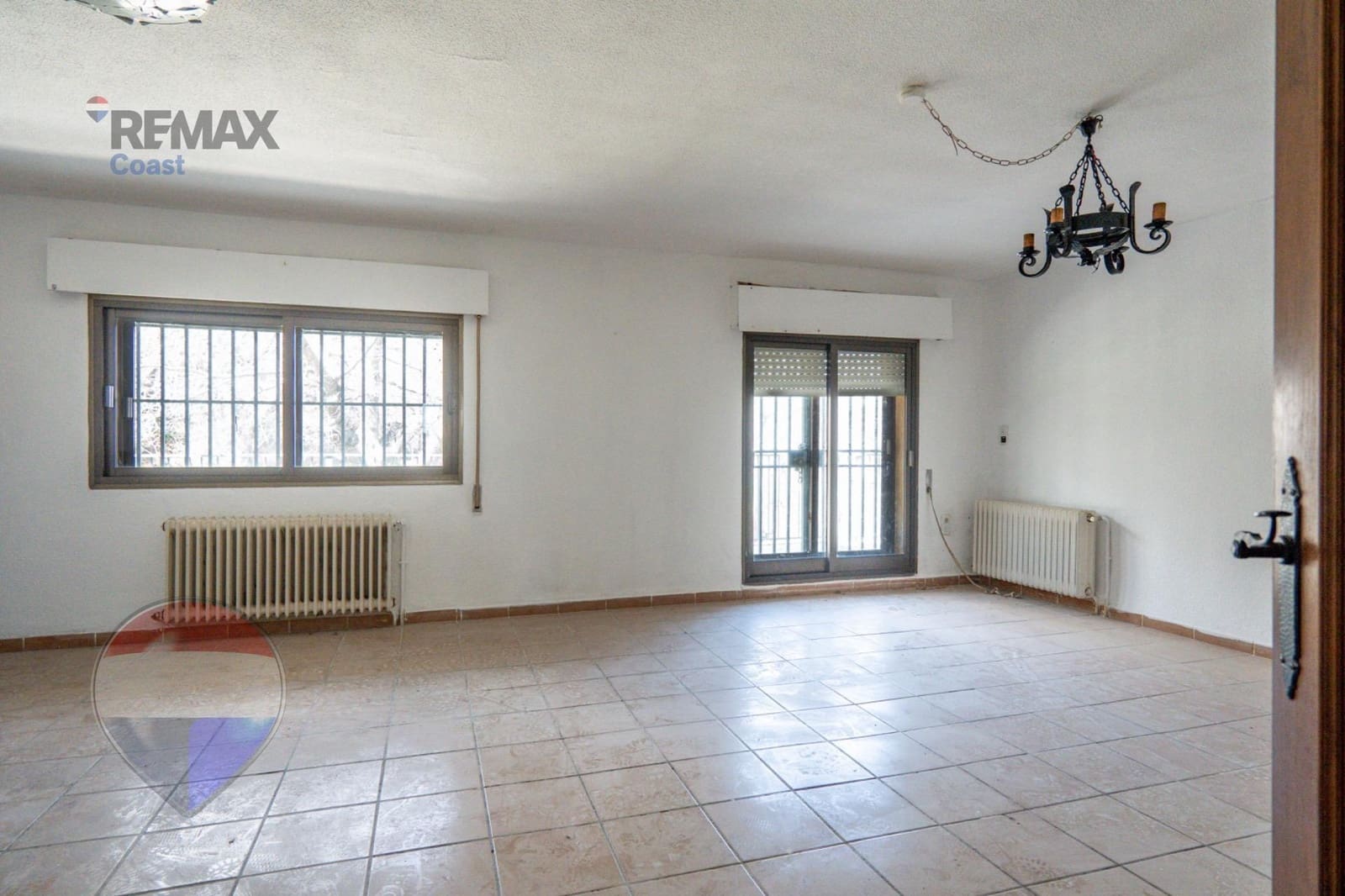 20 bedroom Hotel for sale in Guejar Sierra with garage - € 1,650,000 (Ref: 9755862)