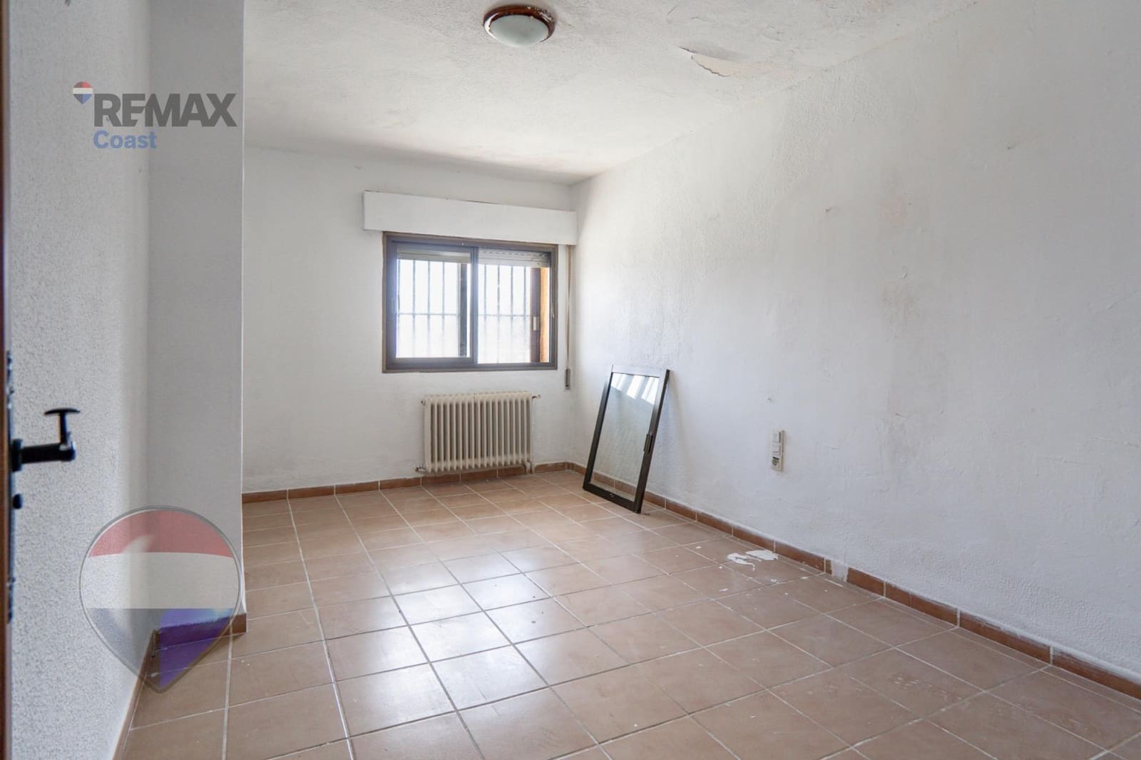 20 bedroom Hotel for sale in Guejar Sierra with garage - € 1,650,000 (Ref: 9755862)