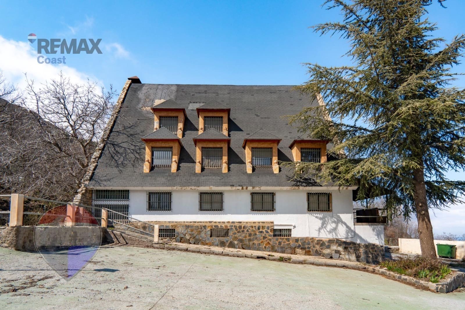 20 bedroom Hotel for sale in Guejar Sierra with garage - € 1,650,000 (Ref: 9755862)