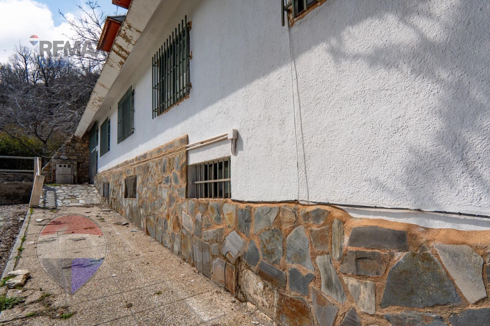 20 bedroom Hotel for sale in Guejar Sierra with garage - € 1,650,000 (Ref: 9755862)