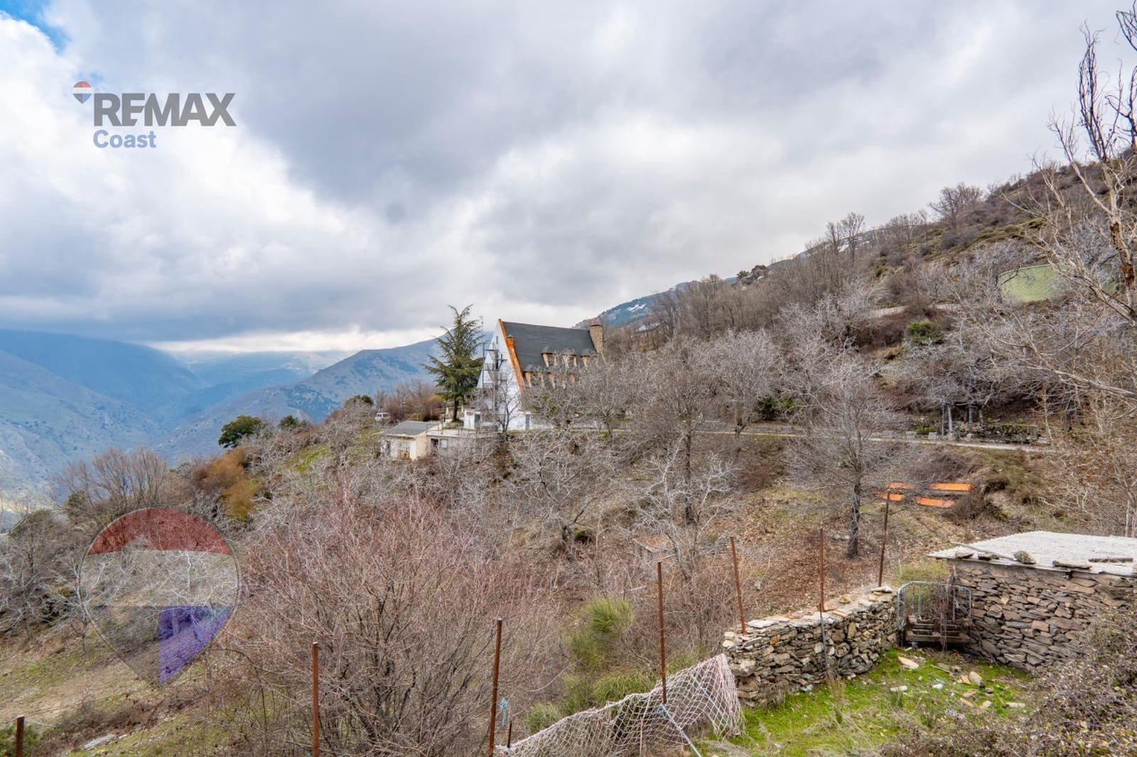 20 bedroom Hotel for sale in Guejar Sierra with garage - € 1,650,000 (Ref: 9755862)