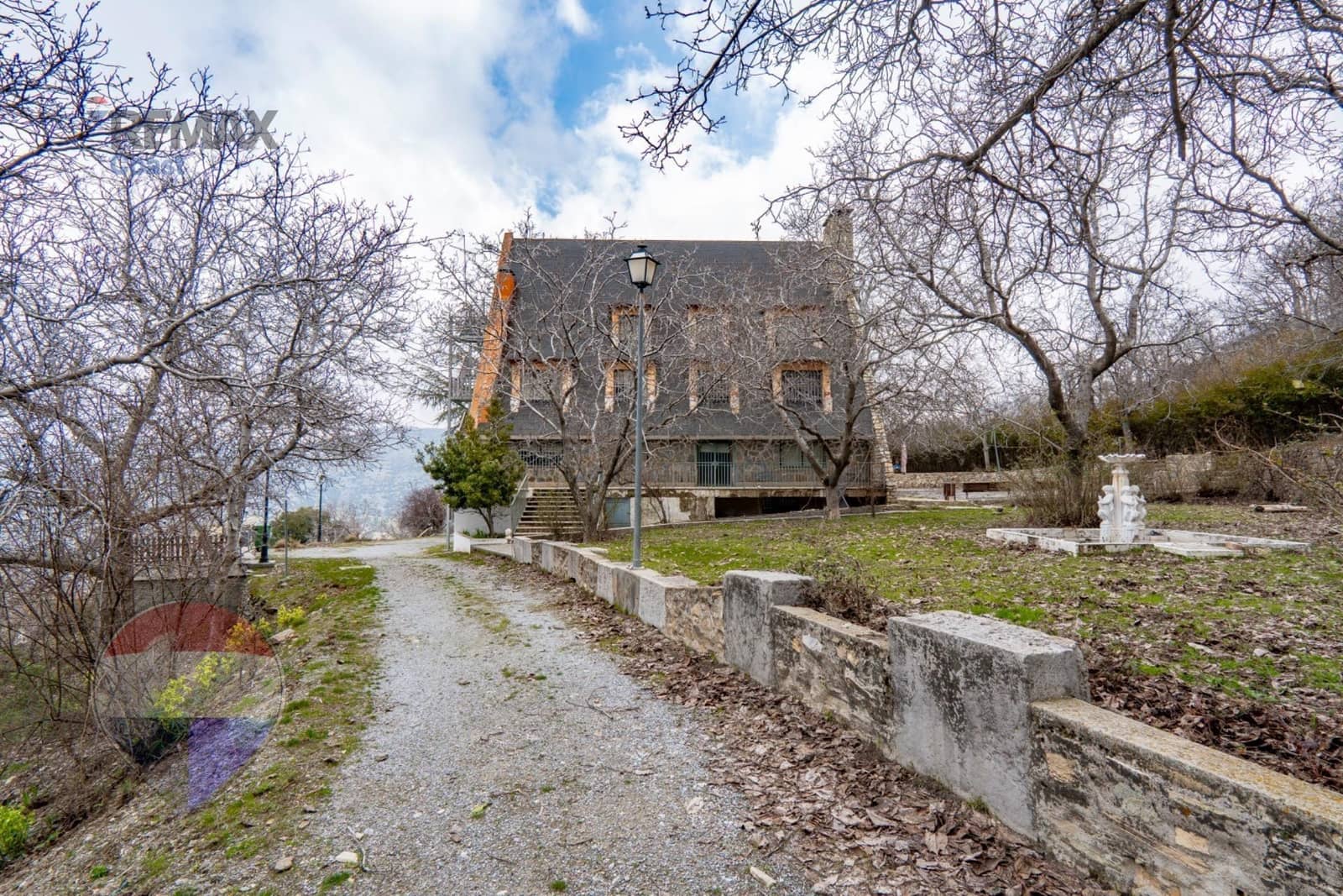 20 bedroom Hotel for sale in Guejar Sierra with garage - € 1,650,000 (Ref: 9755862)