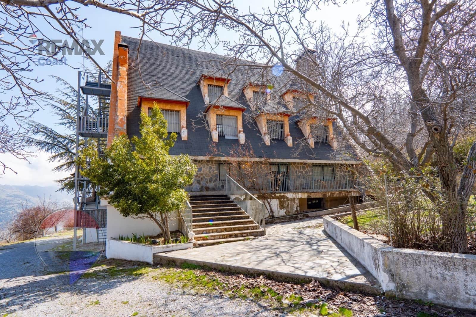 20 bedroom Hotel for sale in Guejar Sierra with garage - € 1,650,000 (Ref: 9755862)