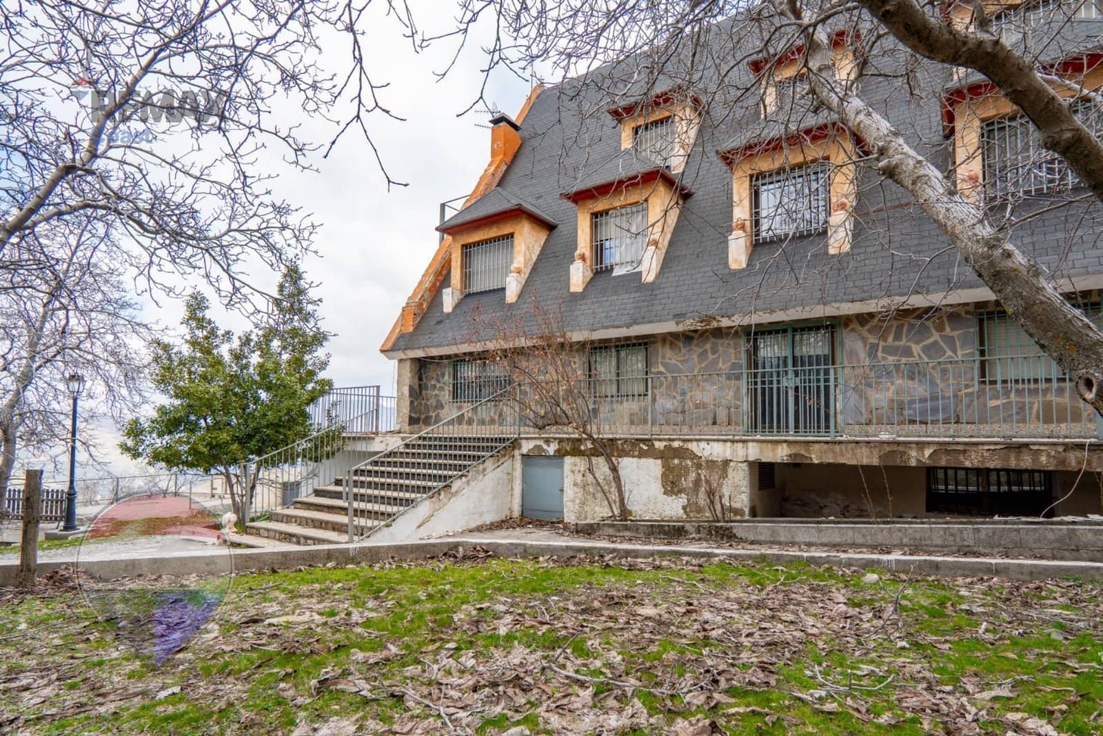 20 bedroom Hotel for sale in Guejar Sierra with garage - € 1,650,000 (Ref: 9755862)