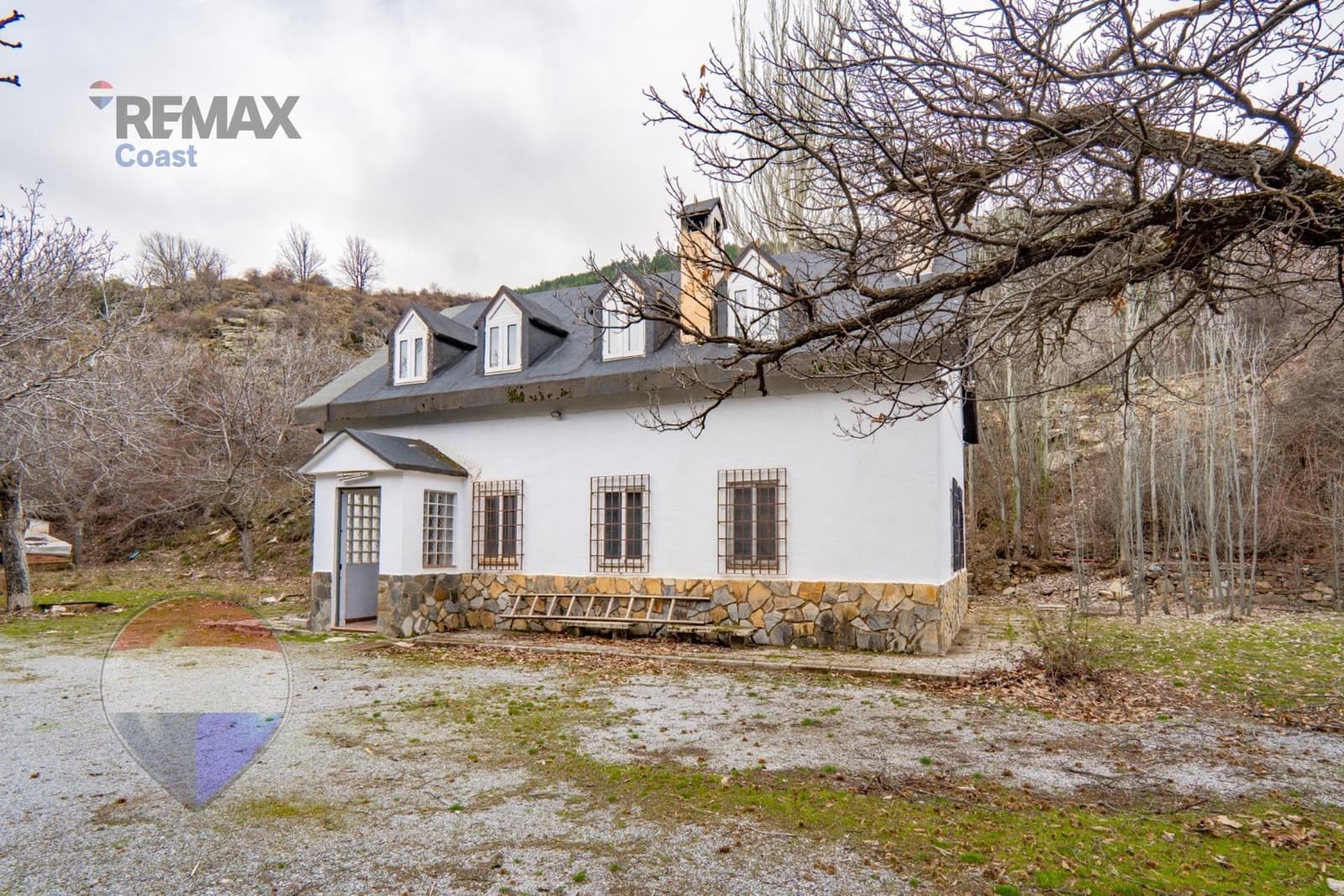 20 bedroom Hotel for sale in Guejar Sierra with garage - € 1,650,000 (Ref: 9755862)