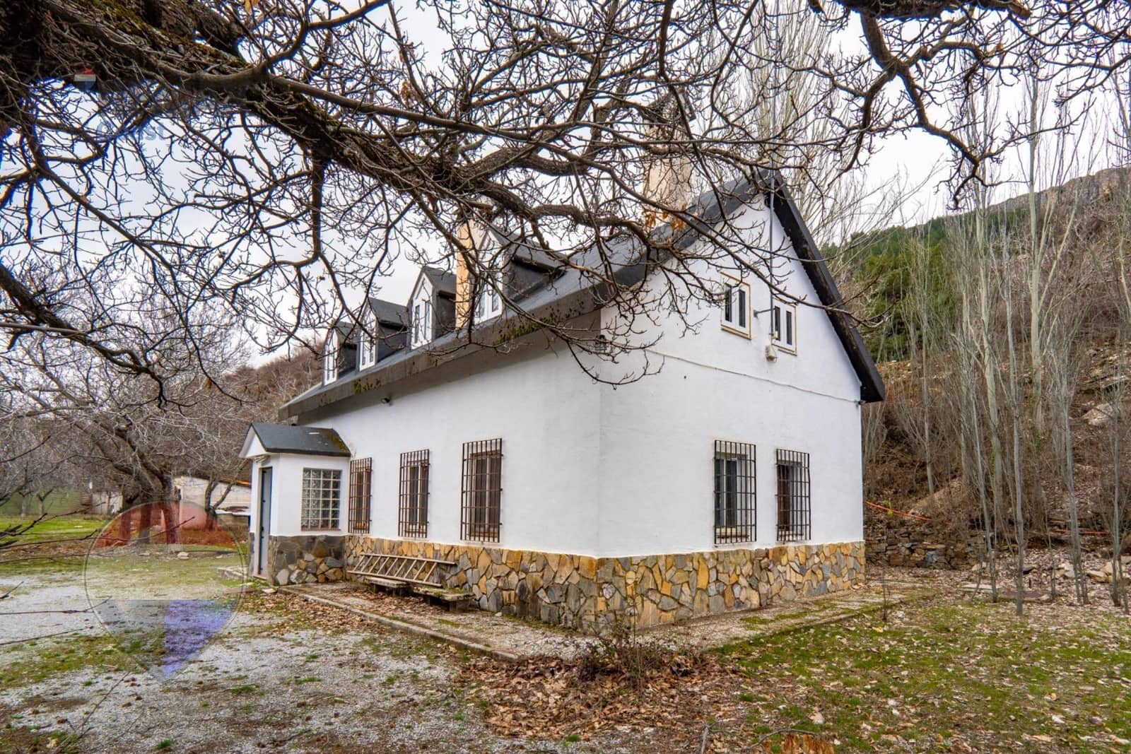 20 bedroom Hotel for sale in Guejar Sierra with garage - € 1,650,000 (Ref: 9755862)