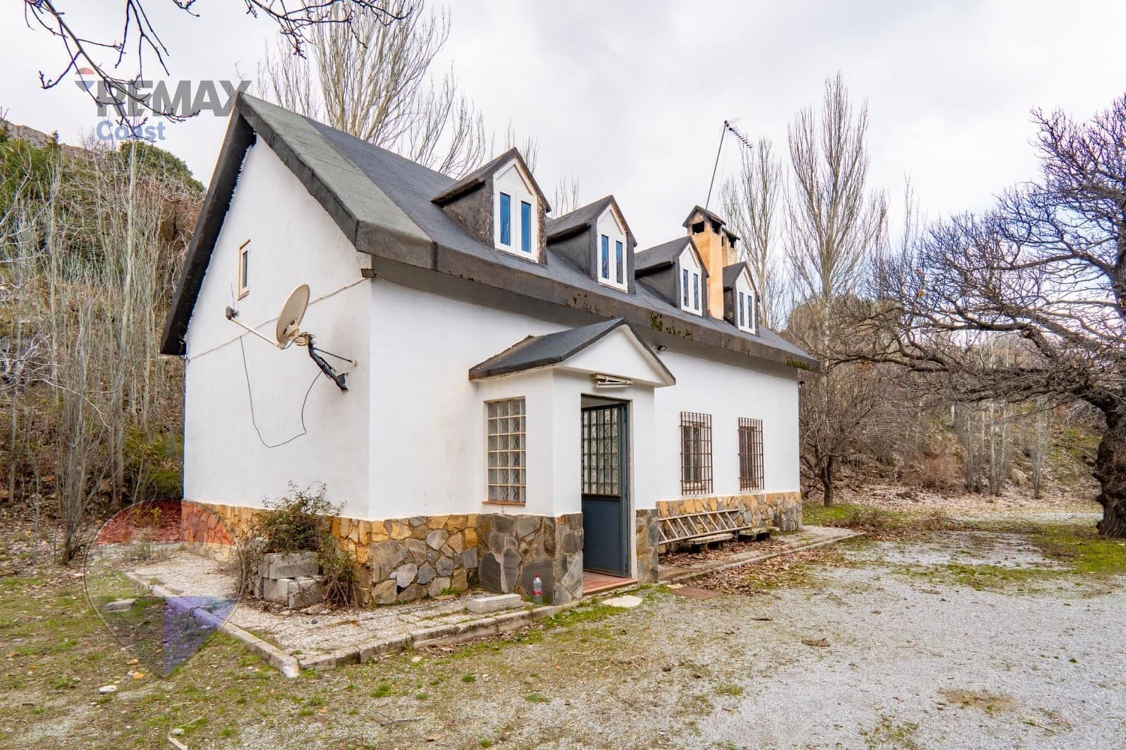 20 bedroom Hotel for sale in Guejar Sierra with garage - € 1,650,000 (Ref: 9755862)