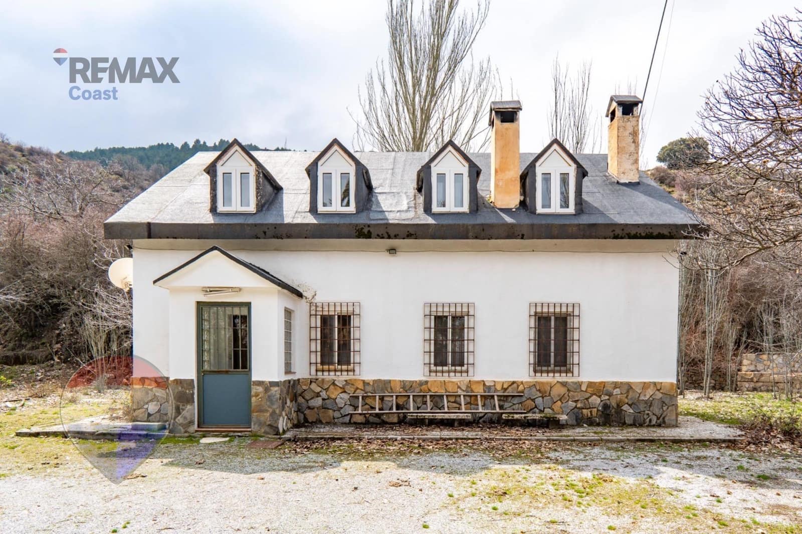 20 bedroom Hotel for sale in Guejar Sierra with garage - € 1,650,000 (Ref: 9755862)