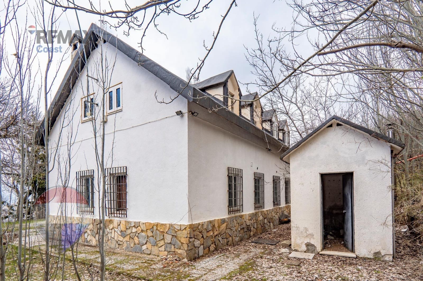 20 bedroom Hotel for sale in Guejar Sierra with garage - € 1,650,000 (Ref: 9755862)