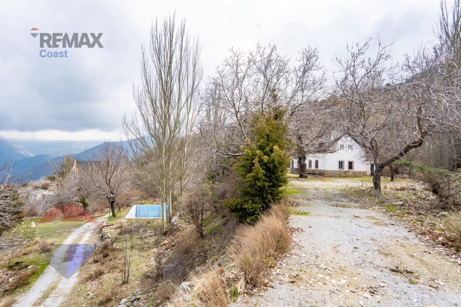 20 bedroom Hotel for sale in Guejar Sierra with garage - € 1,650,000 (Ref: 9755862)