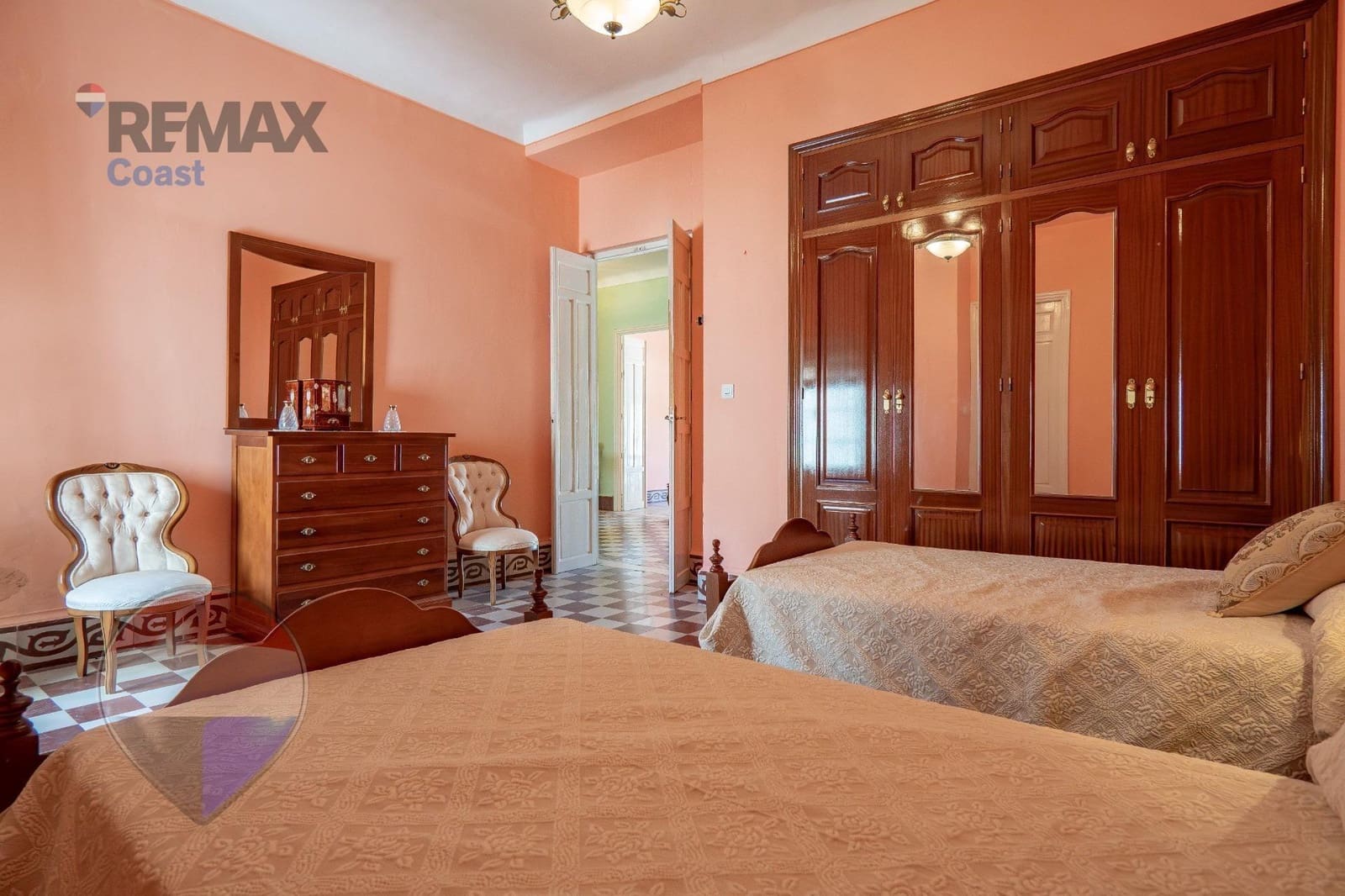 5 slaapkamer Huis te koop in Cuevas Bajas met garage - € 279.000 (Ref: 9759122)