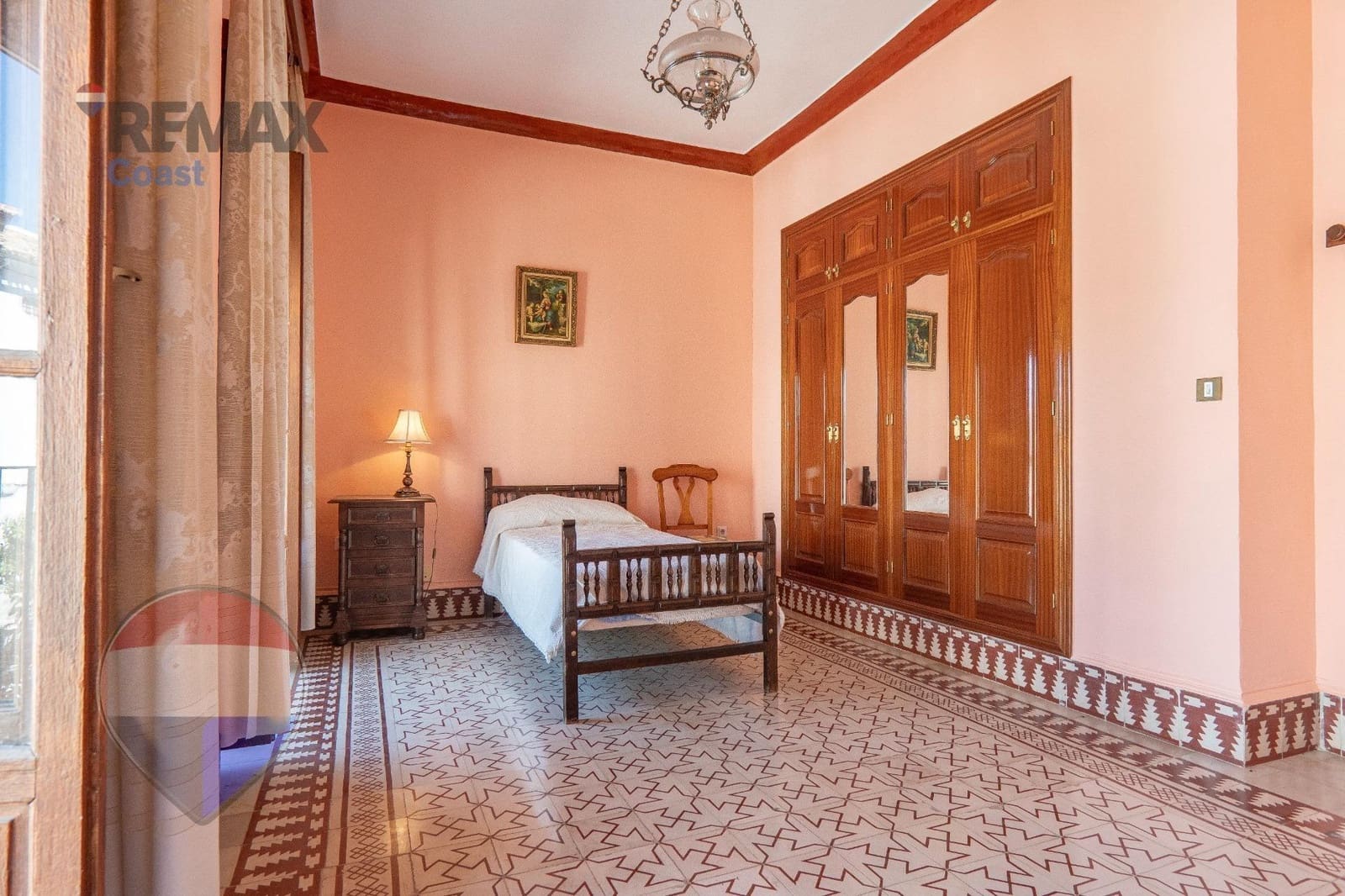 5 slaapkamer Huis te koop in Cuevas Bajas met garage - € 279.000 (Ref: 9759122)