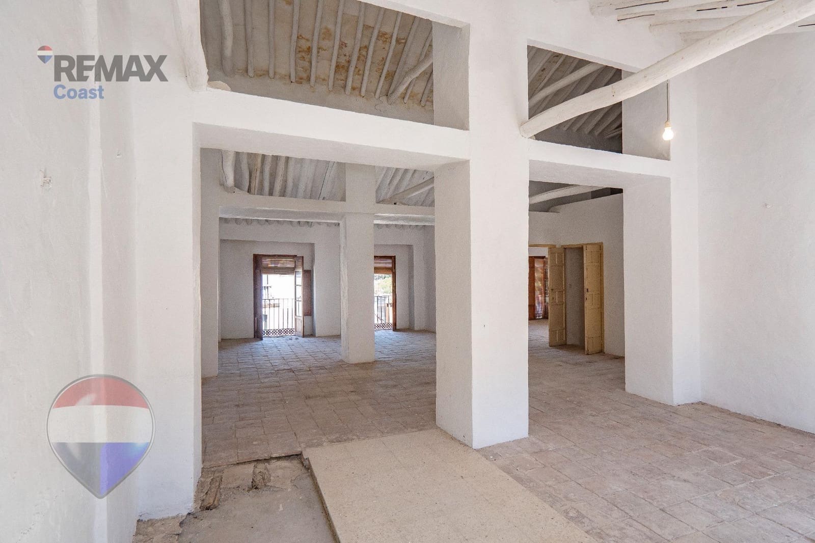 5 slaapkamer Huis te koop in Cuevas Bajas met garage - € 279.000 (Ref: 9759122)