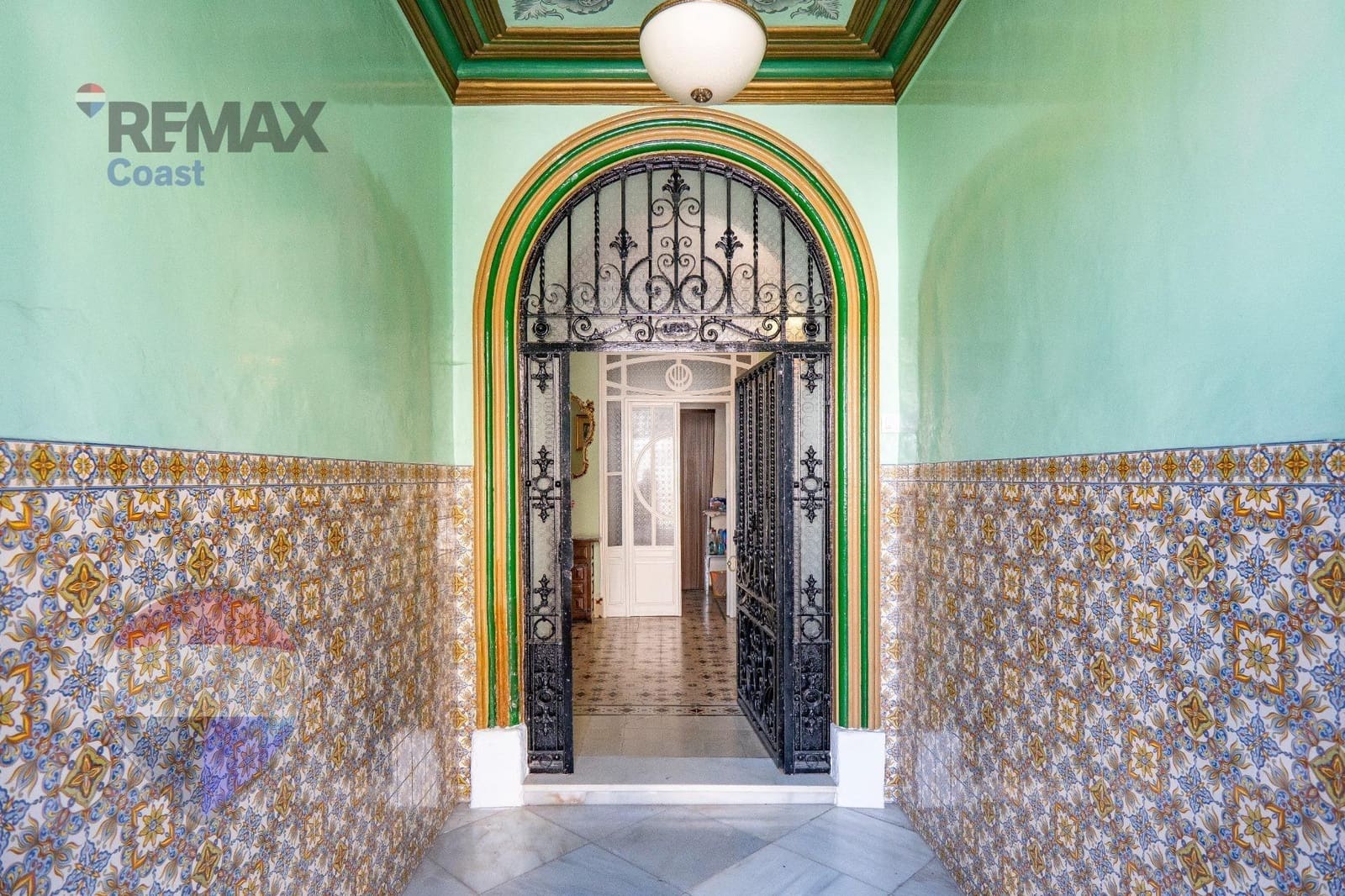 5 slaapkamer Huis te koop in Cuevas Bajas met garage - € 279.000 (Ref: 9759122)