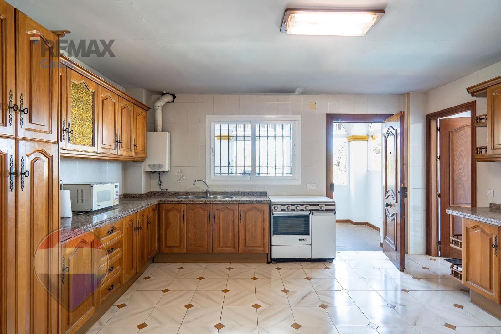 5 slaapkamer Villa te koop in Alhaurin de la Torre met zwembad - € 990.000 (Ref: 9763677)