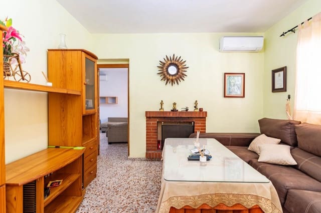 3 bedroom Finca/Country House for sale in Cártama with pool - € 180,000 (Ref: 9770768)