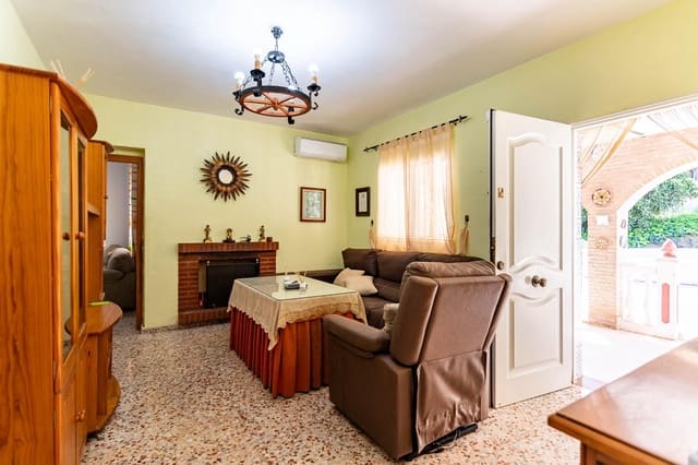 3 bedroom Finca/Country House for sale in Cártama with pool - € 180,000 (Ref: 9770768)