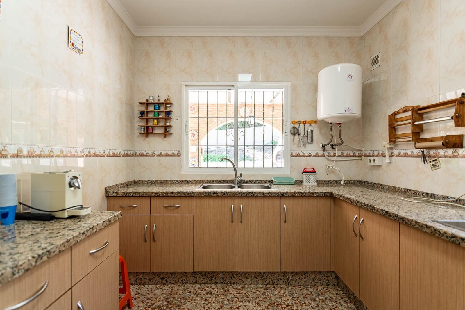 3 bedroom Finca/Country House for sale in Cartama with pool - € 180,000 (Ref: 9770768)