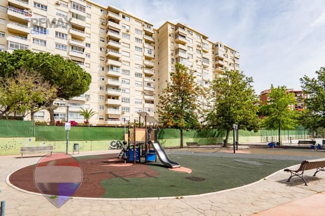 4 sypialnia Mieszkanie na sprzedaż w Puerto de la Torre, Miasto Málaga z basenem - 350 000 € (Ref: 9794815)