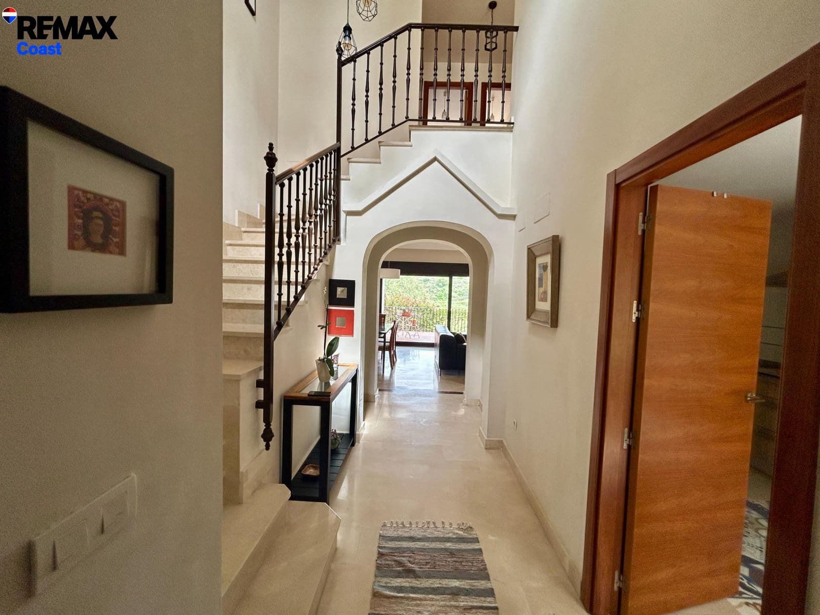 Adosado de 3 habitaciones en Estepona en alquiler con piscina garaje - 1.800 € (Ref: 9808123)