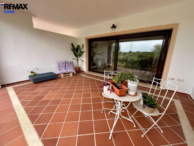 Adosado de 3 habitaciones en Estepona en alquiler con piscina garaje - 1.800 € (Ref: 9808123)