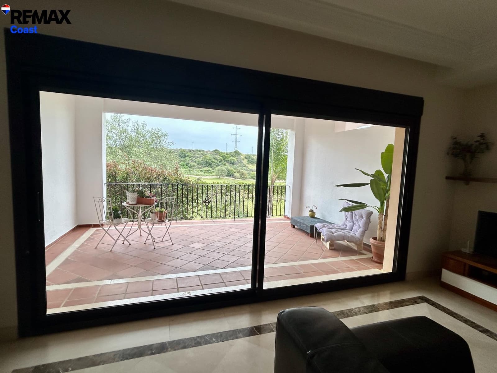 Adosado de 3 habitaciones en Estepona en alquiler con piscina garaje - 1.800 € (Ref: 9808123)