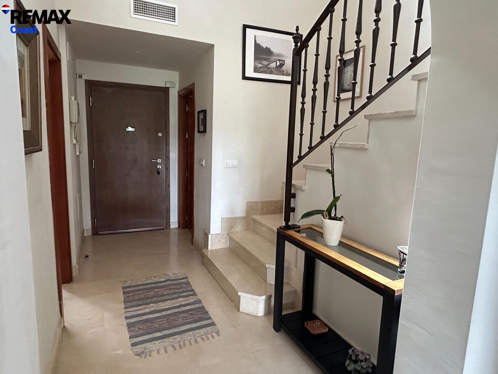 Adosado de 3 habitaciones en Estepona en alquiler con piscina garaje - 1.800 € (Ref: 9808123)