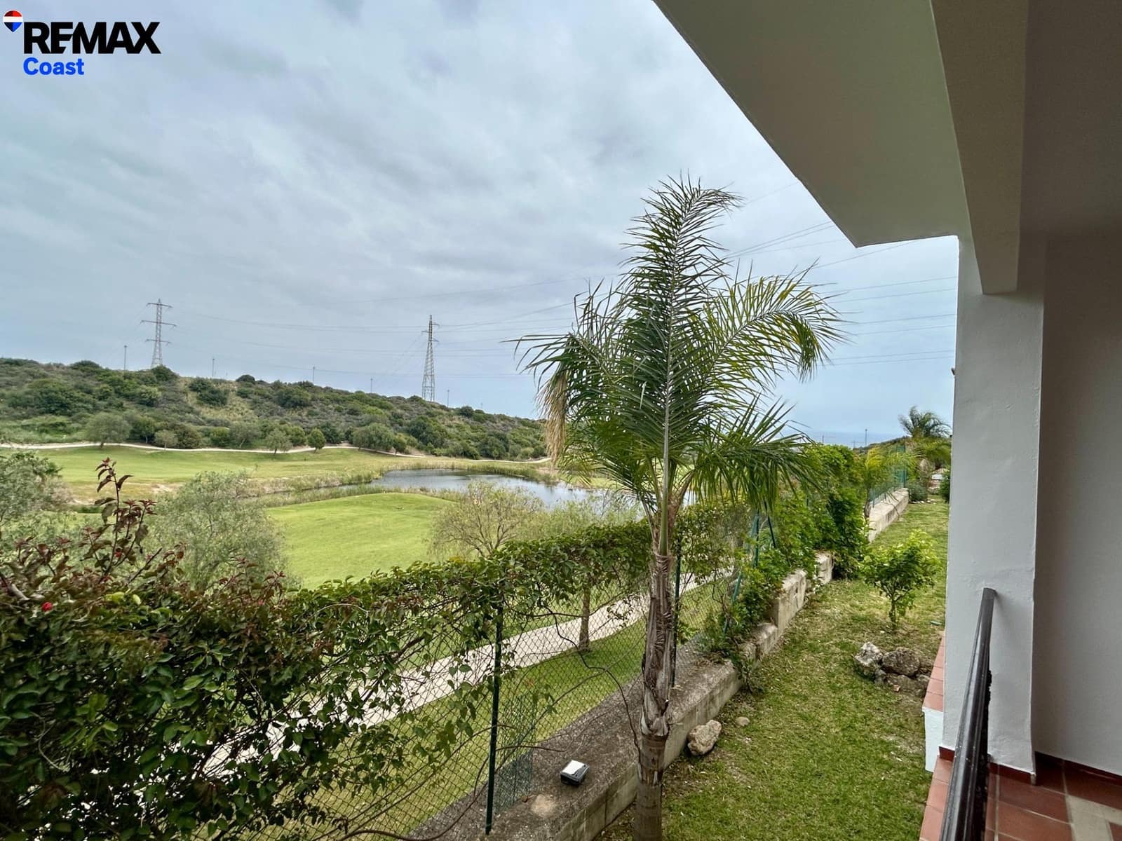 Adosado de 3 habitaciones en Estepona en alquiler con piscina garaje - 1.800 € (Ref: 9808123)