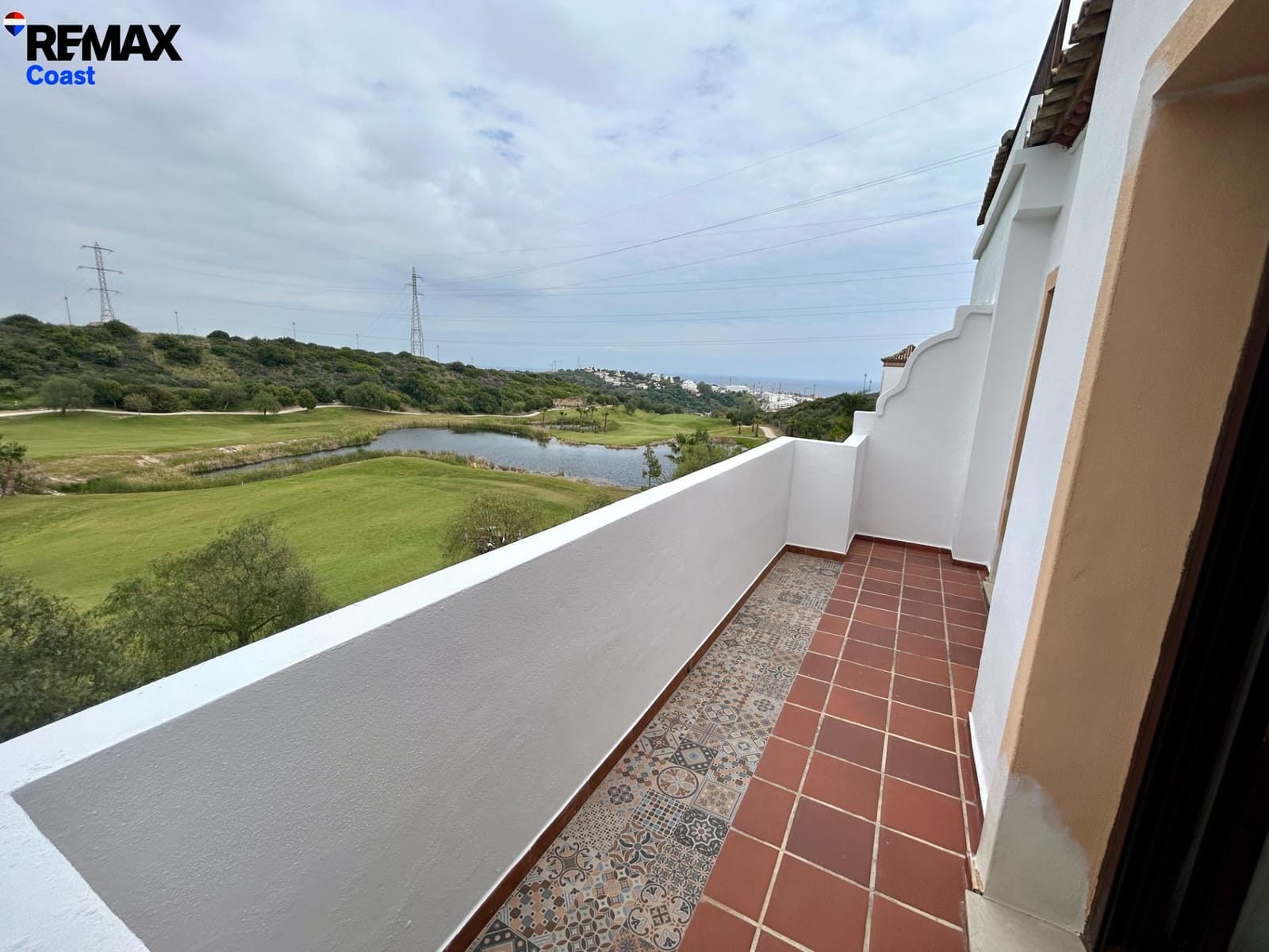 Adosado de 3 habitaciones en Estepona en alquiler con piscina garaje - 1.800 € (Ref: 9808123)