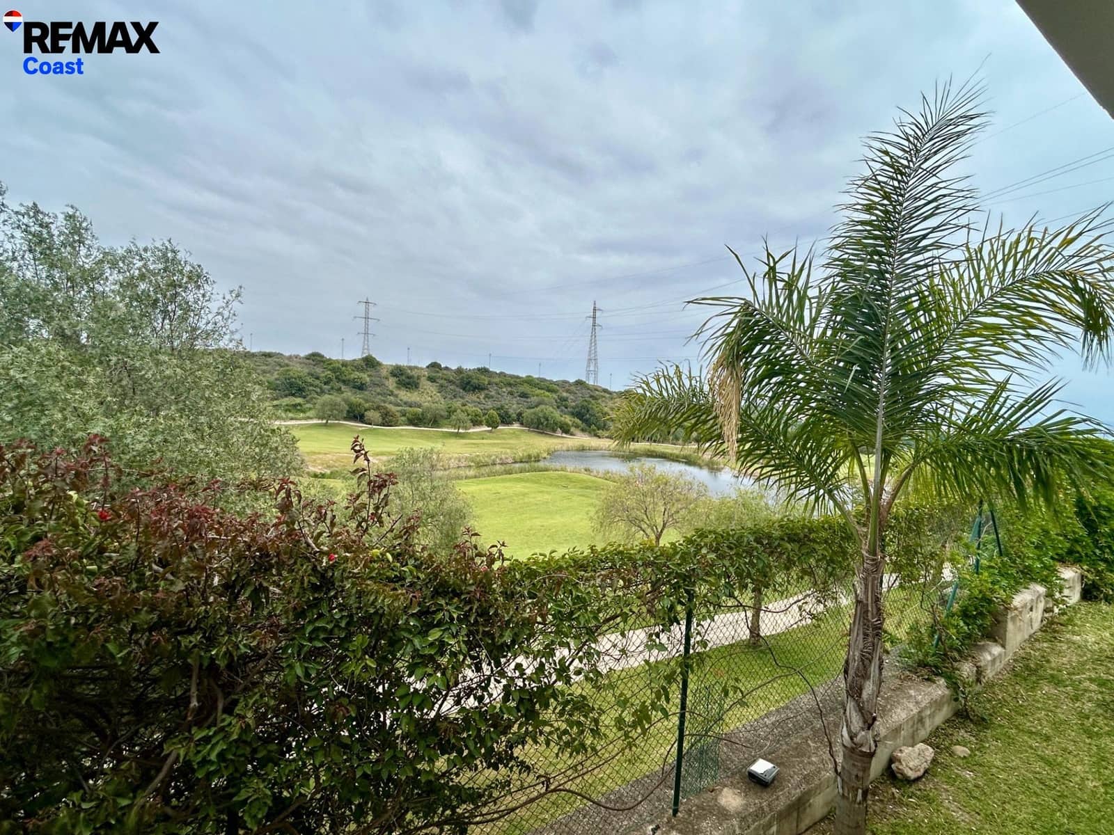 Adosado de 3 habitaciones en Estepona en alquiler con piscina garaje - 1.800 € (Ref: 9808123)