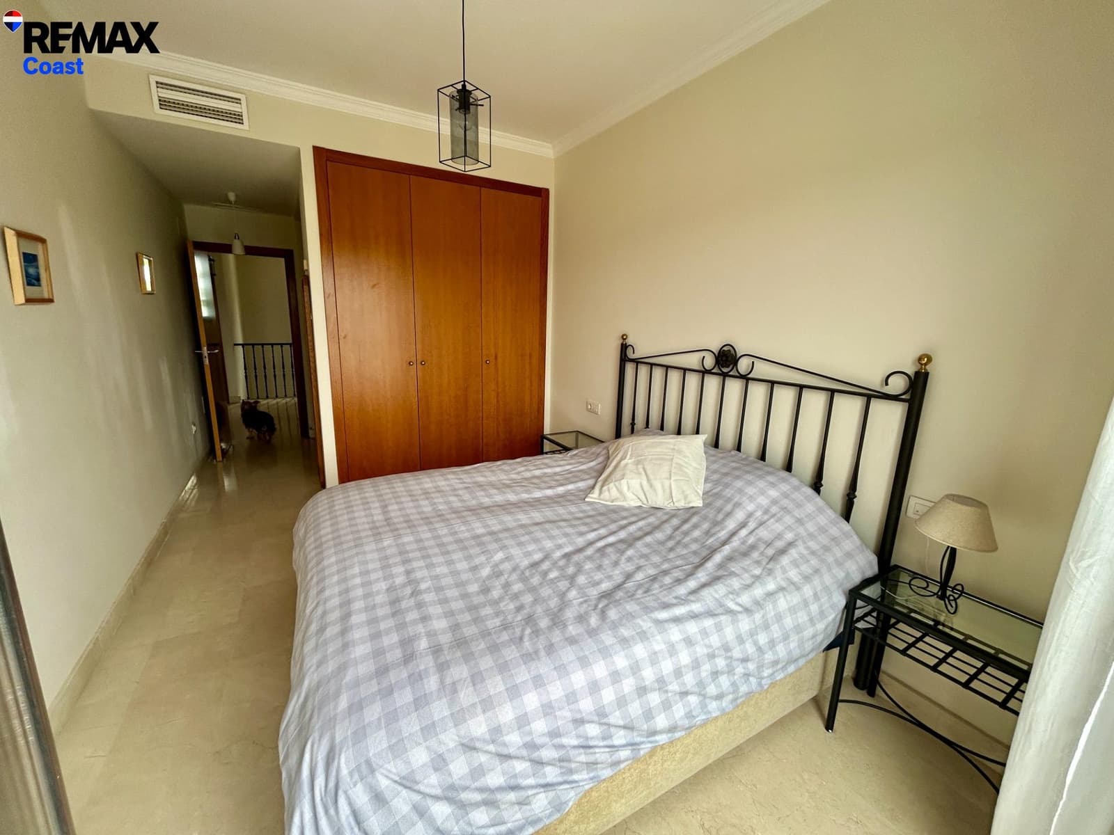 Adosado de 3 habitaciones en Estepona en alquiler con piscina garaje - 1.800 € (Ref: 9808123)