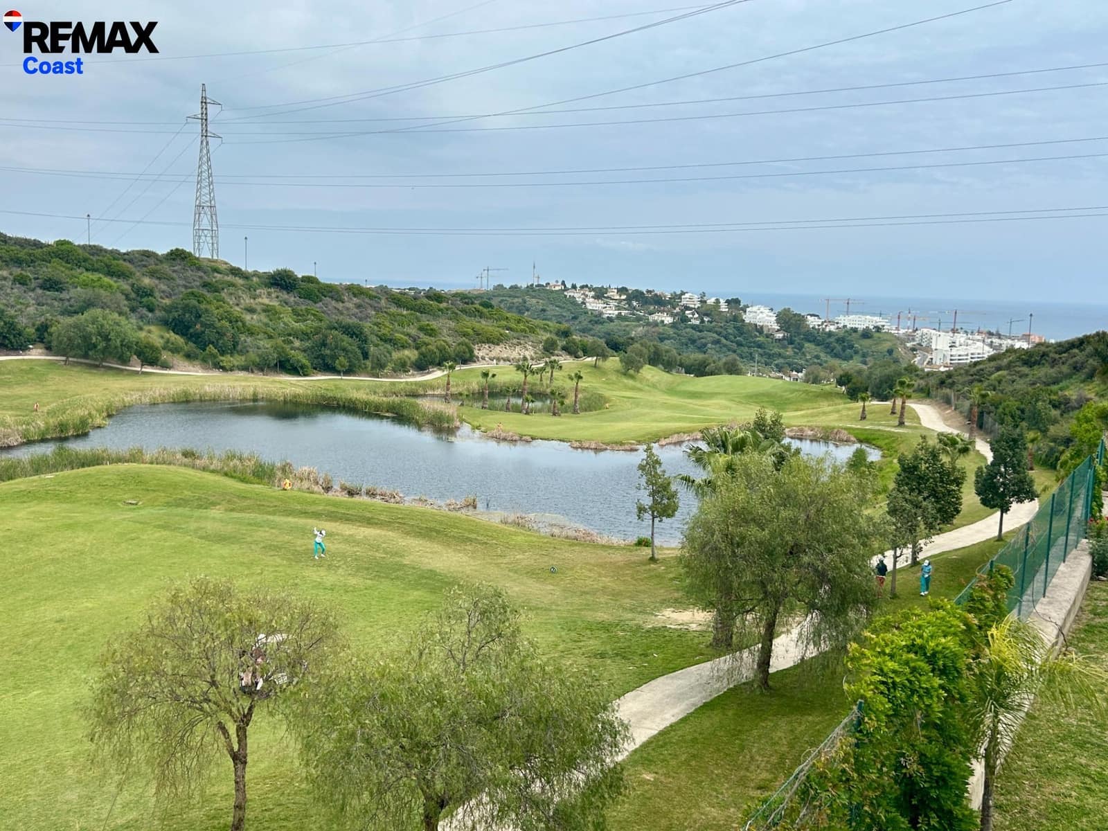 Adosado de 3 habitaciones en Estepona en alquiler con piscina garaje - 1.800 € (Ref: 9808123)