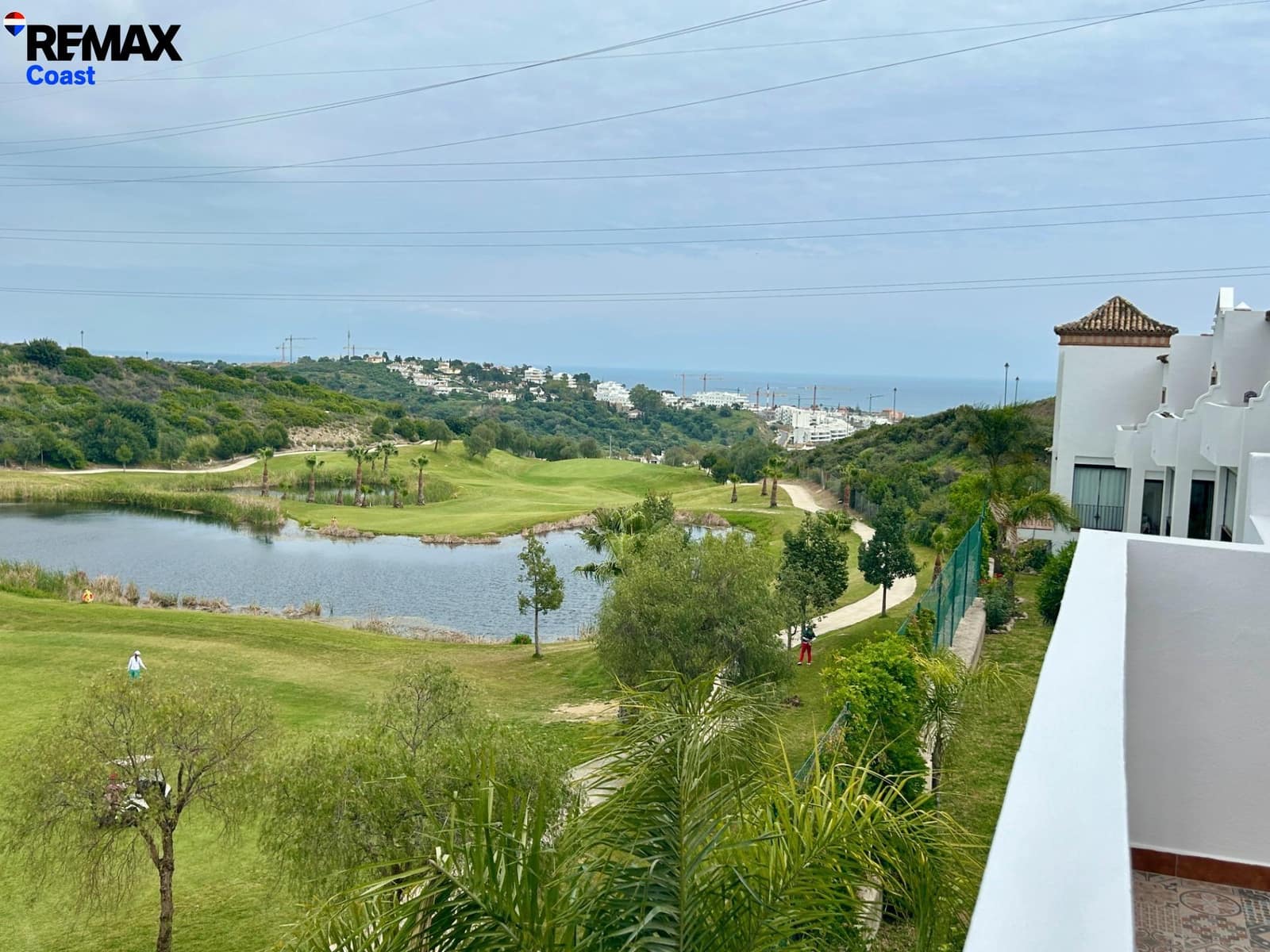 Adosado de 3 habitaciones en Estepona en alquiler con piscina garaje - 1.800 € (Ref: 9808123)