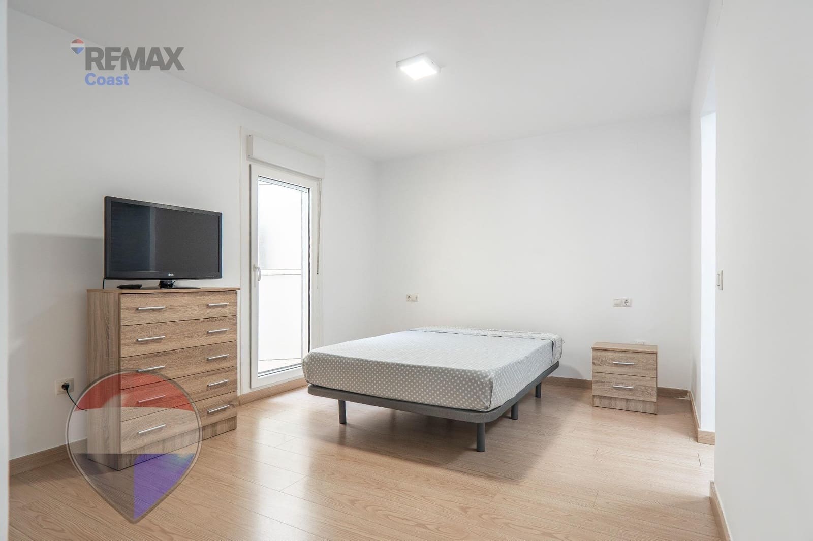 2 slaapkamer Flat te koop in Malaga stad met zwembad - € 240.000 (Ref: 9812268)