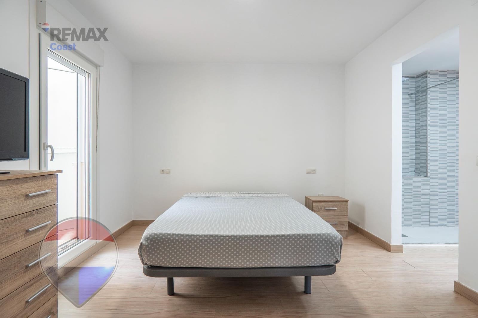 2 slaapkamer Flat te koop in Malaga stad met zwembad - € 240.000 (Ref: 9812268)