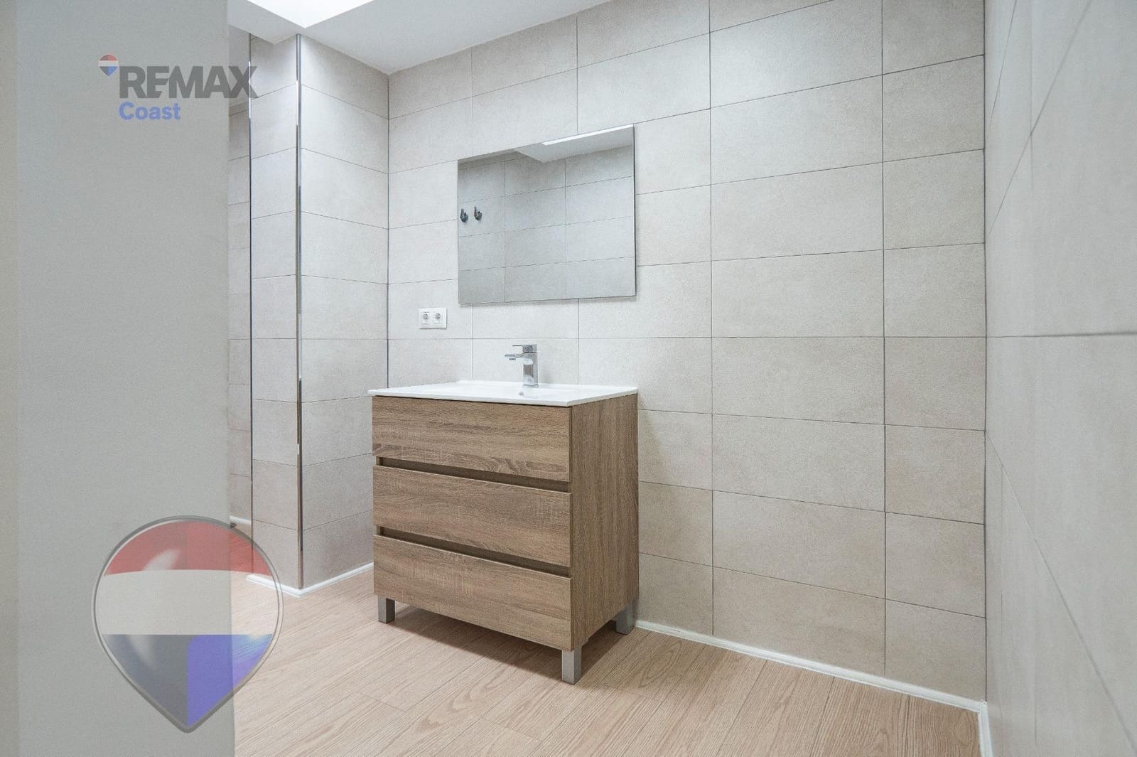 2 slaapkamer Flat te koop in Malaga stad met zwembad - € 240.000 (Ref: 9812268)