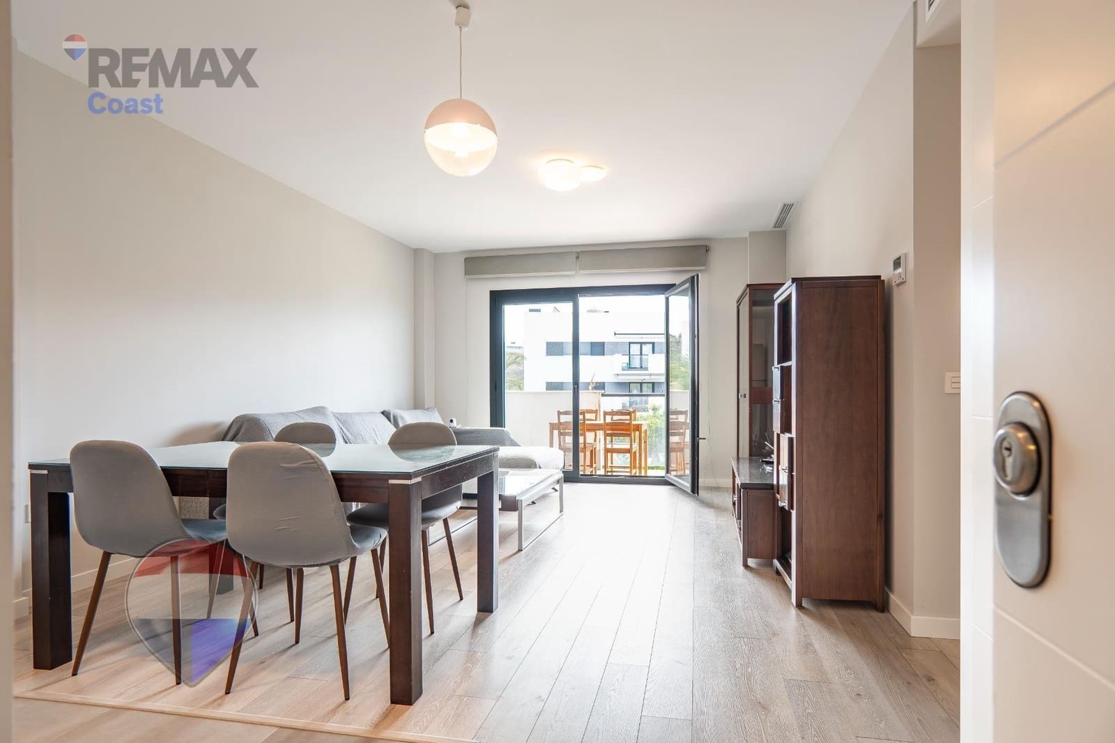 3 quarto Apartamento para arrendar em Valle Niza com piscina garagem - 1 200 € (Ref: 9831665)