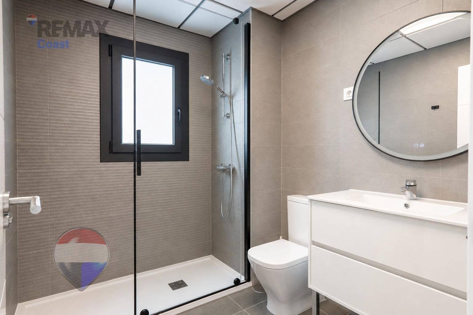 3 quarto Apartamento para arrendar em Valle Niza com piscina garagem - 1 200 € (Ref: 9831665)